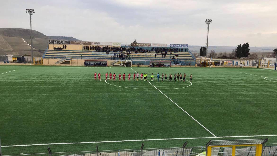 Stop per la FBC Gravina in casa 0-0 contro il Rende.