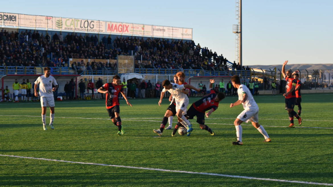 Il Taranto spezza l’imbattibilità dei gialloblù